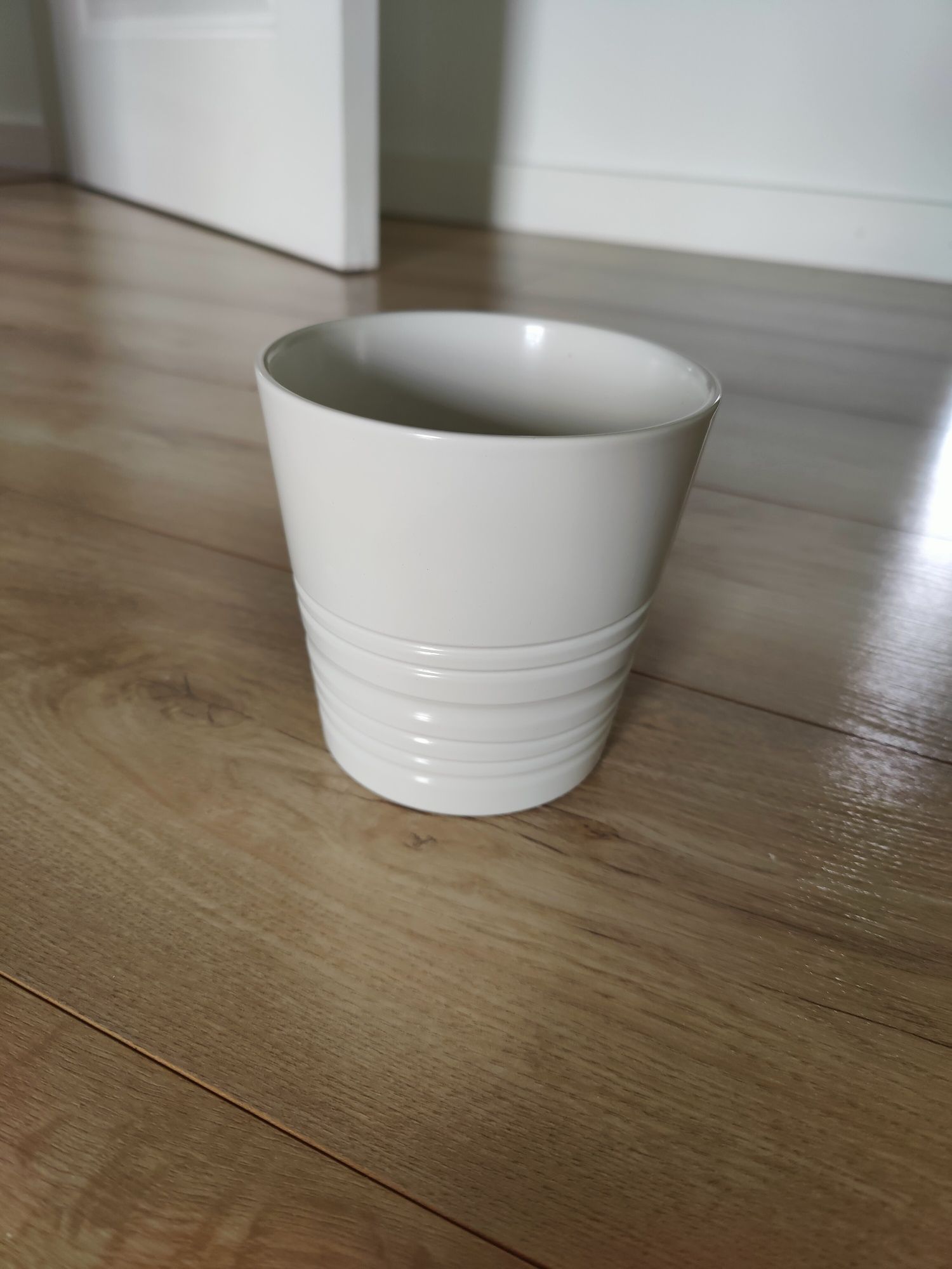 Doniczki ceramiczne 9/12cm IKEA, białe szare