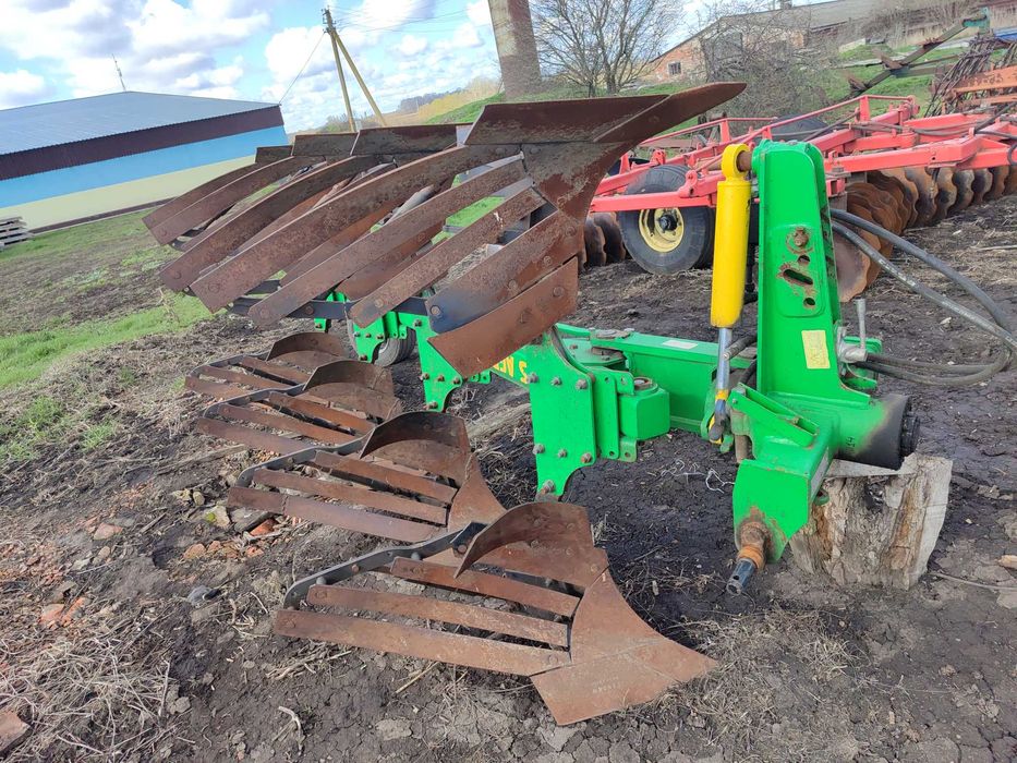 Плуг обертовий навесний ПОН 3-35+1