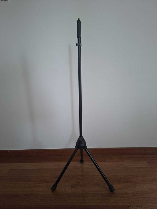 Kit de Microfone Dinâmico Ashton com Suporte de Pé