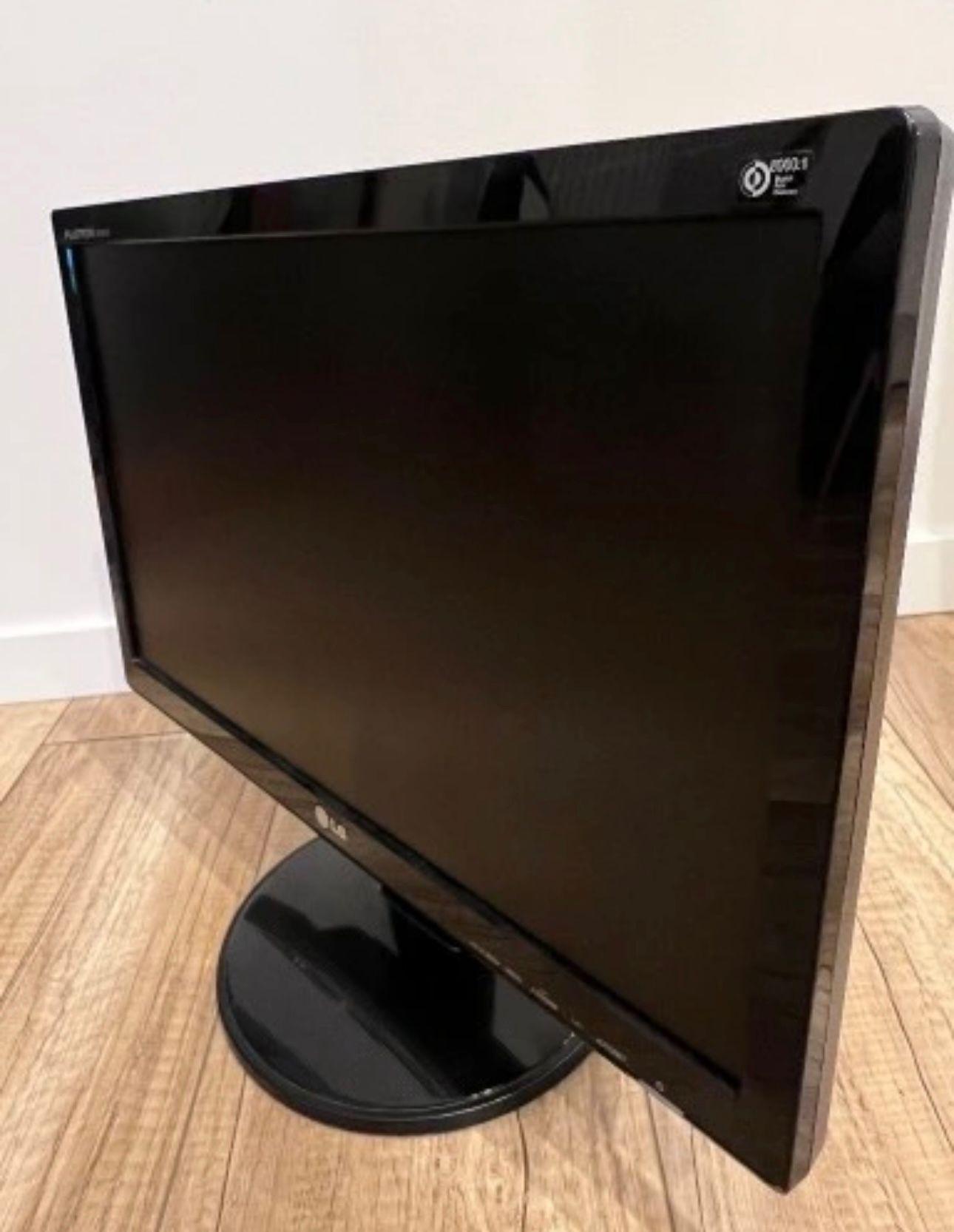 Monitor panoramiczny LG FLATRON W1941S-PF 18,5" bez kabla