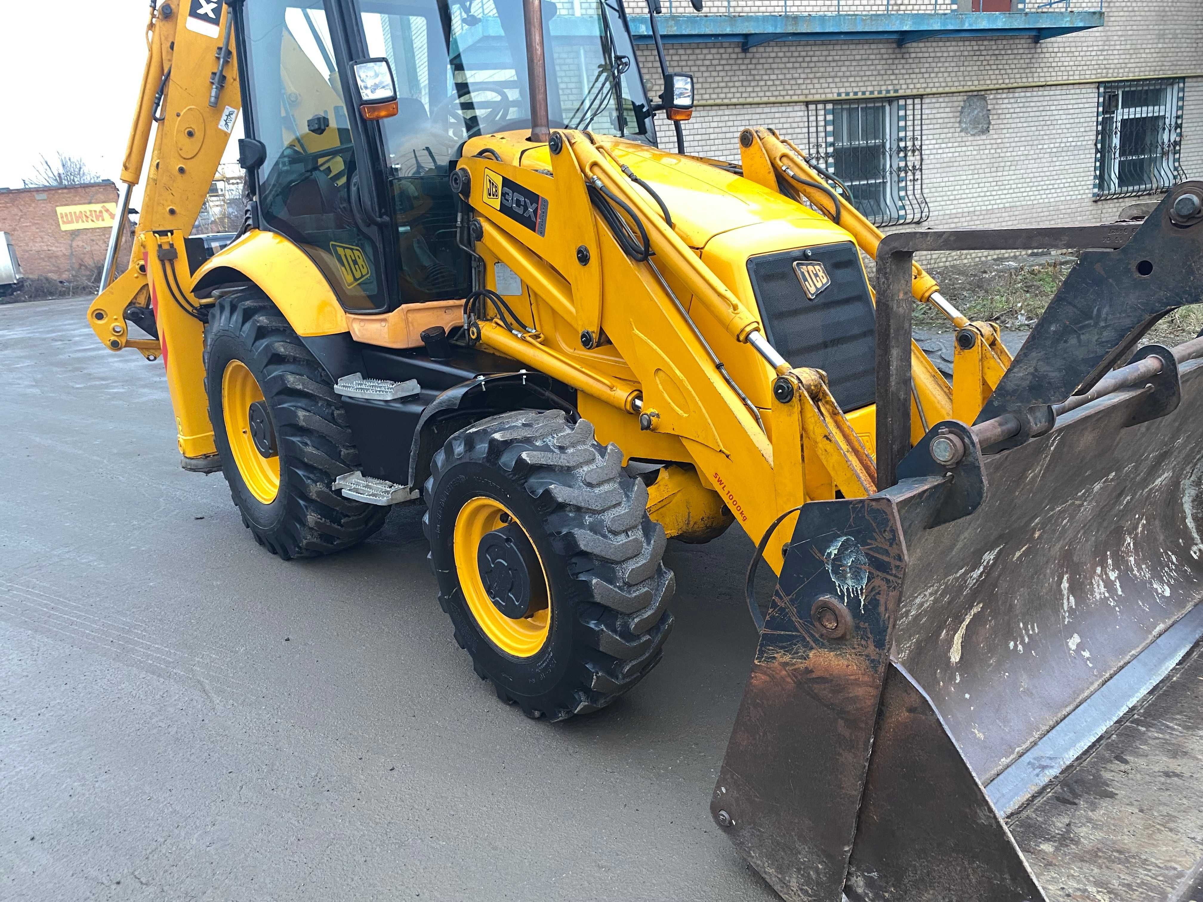 Продам екскаватор/погрузчик JCB 3CX 2004