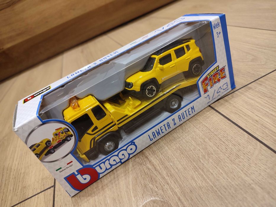 LAWETA CIĘŻARÓWKA model Jeep Renegade Bburago 1:43 nowa