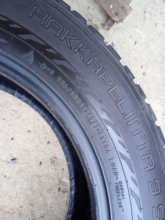 235/60 r18 -4шт- Nokian 19р. зима шип шини резина 235 60 18 (c13*4)