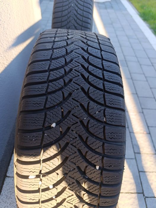Koła zimowe 16 " 5x114.3  215/60/16 Roczne