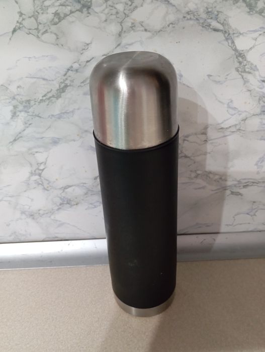 Termos na kawę lub herbatę