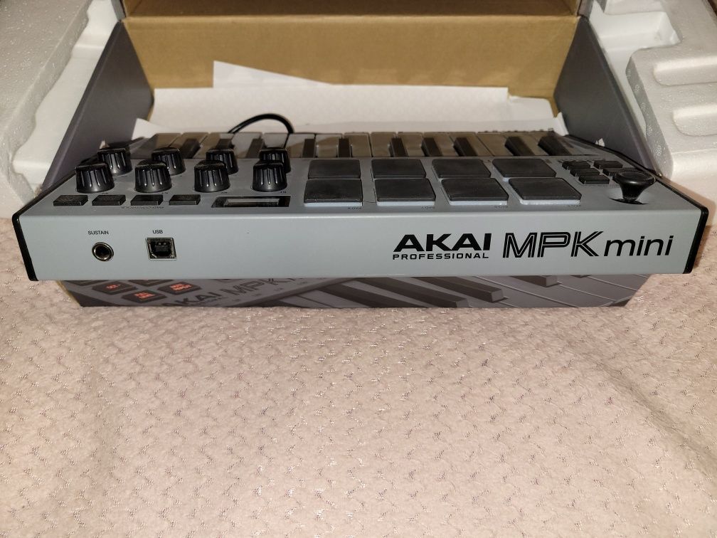 Akai MPKmini Grey MK3