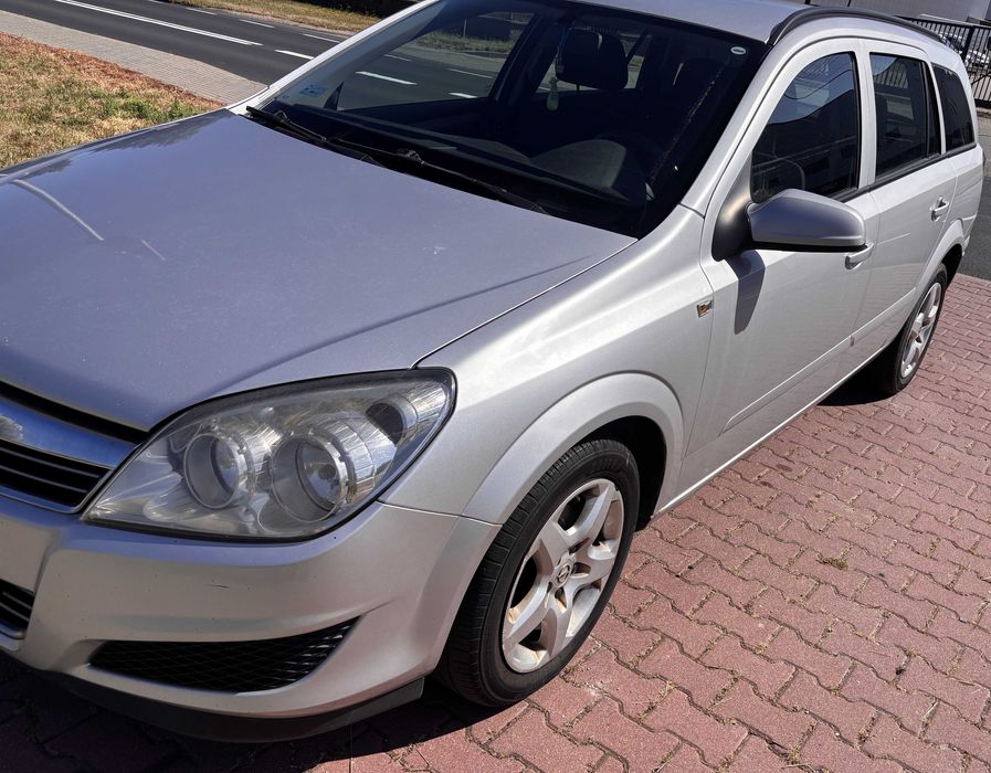 Opel Astra III 2008 1,7 cdti bogate wyposażenie + koła zimowe gratis
