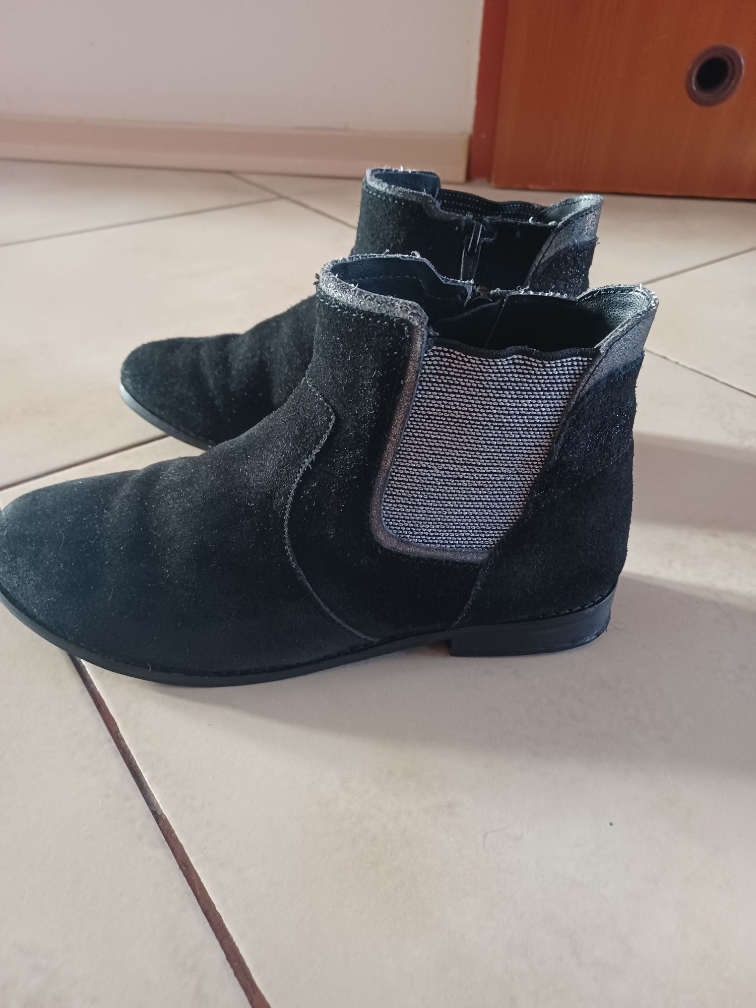 Buty jesień wiosna  sztyblety Reserved skórzane 35 dziewczynka