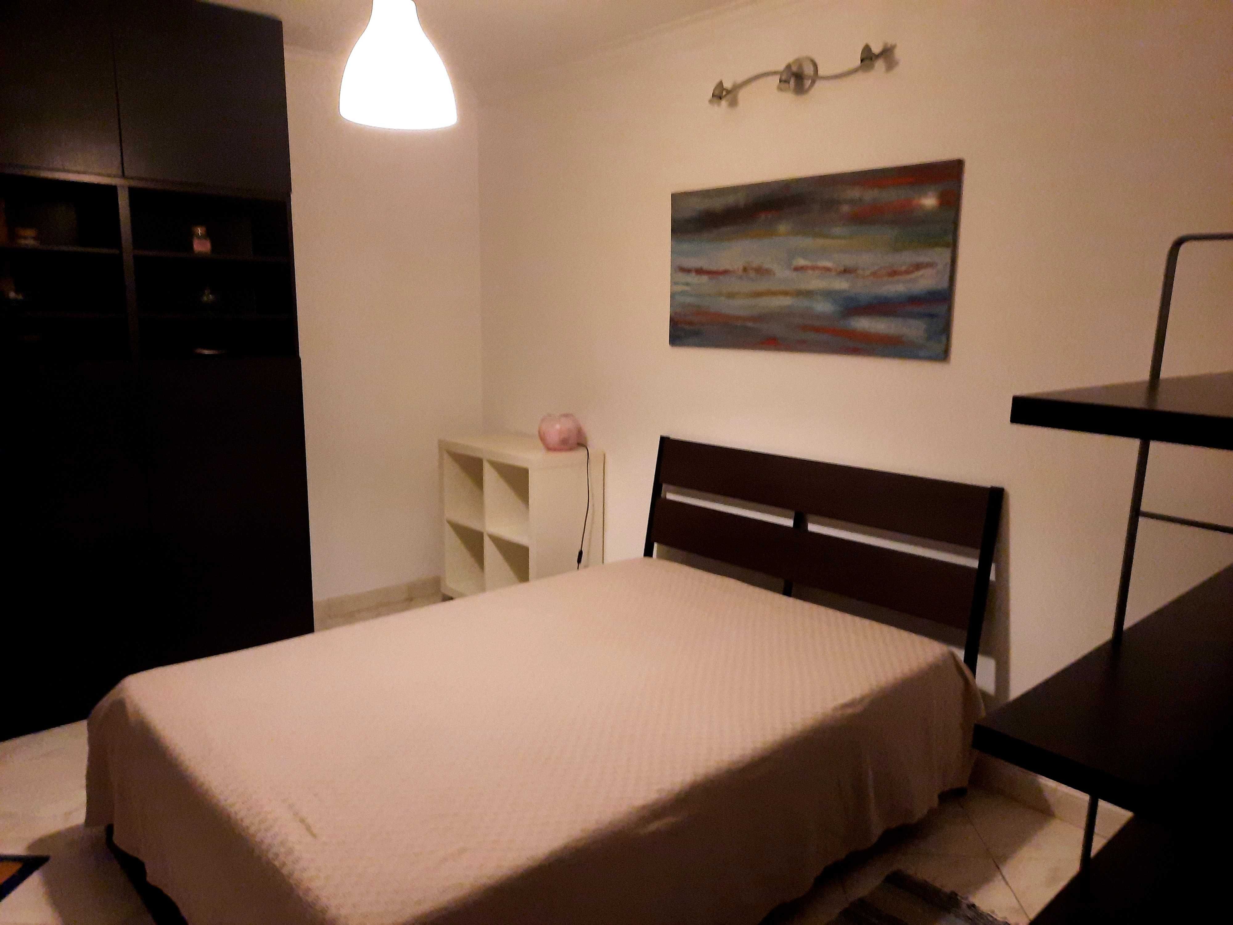 Quarto para trabalhador