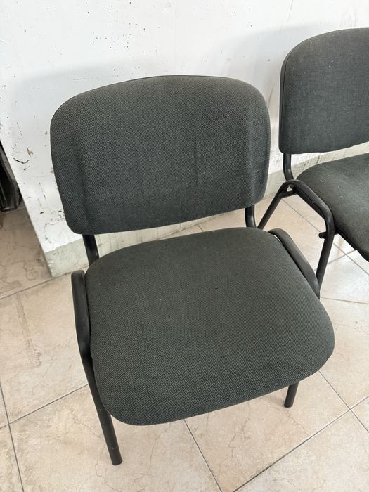 Cadeiras visitante cinza