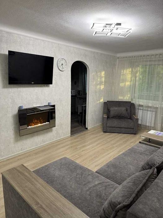 Продам 3х комнатную квартиру.  Шевченковский район. Метро 23 Августа.