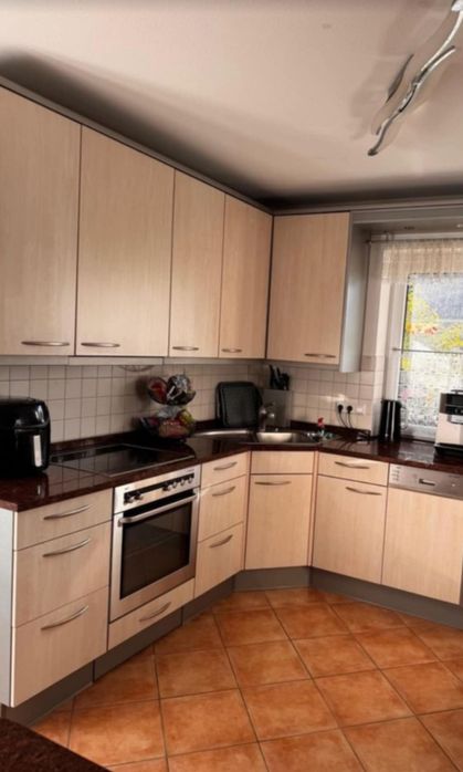 Bardzo ładne meble kuchenne wraz ze sprzętem plus blat granitowy