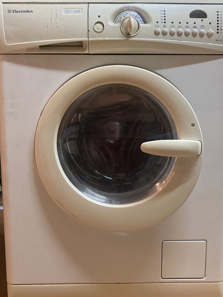 Pralka Electrolux na częsci silnik…