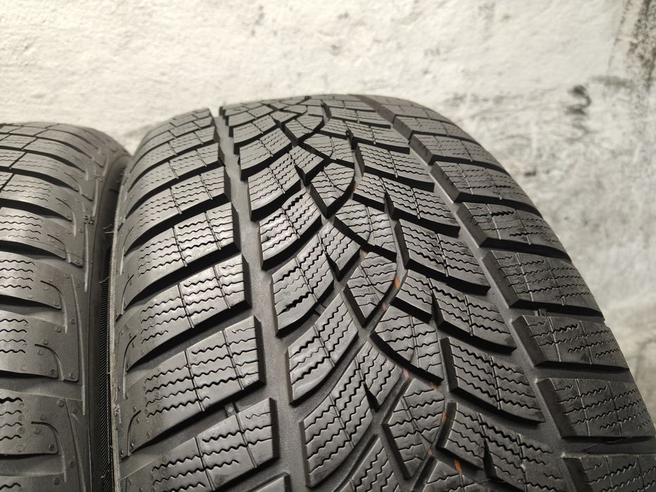 2X 245/45R18 100V Goodyear Ultragrip Performance+ 9mm 2022
