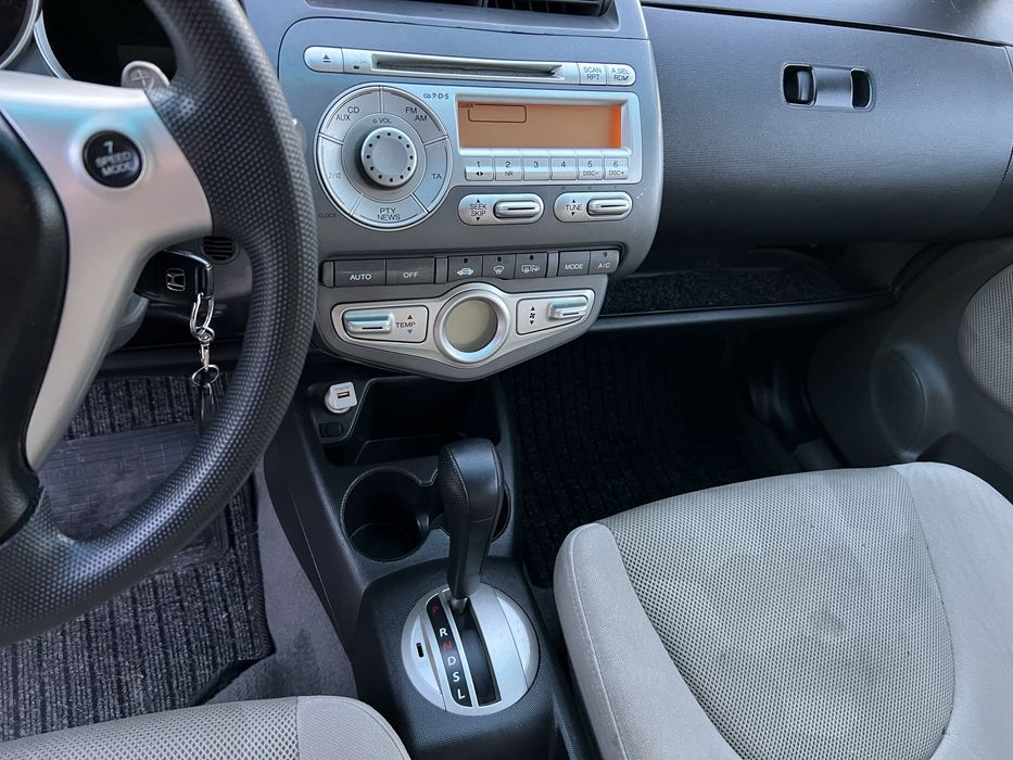 Honda Jass на АВТОМАТЕ 2006 год , газ /бенз
