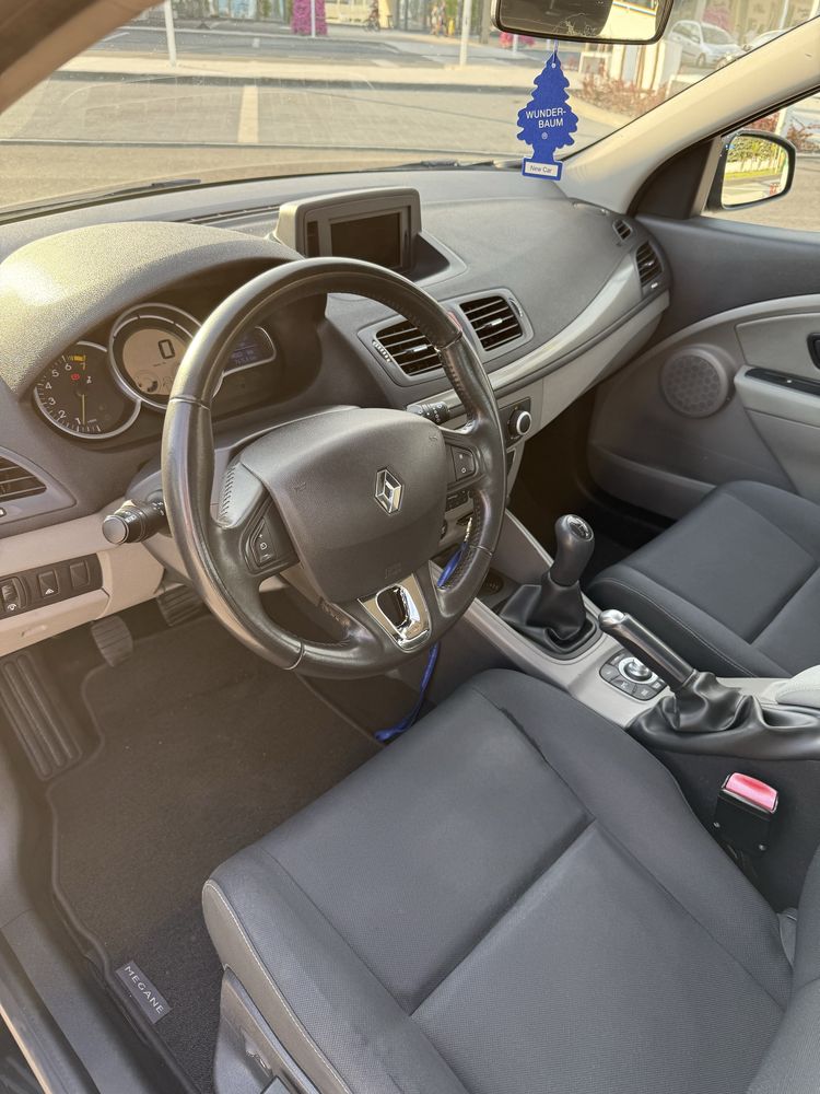Renault megane 3 2011 r. 1.6 16v 101 koni