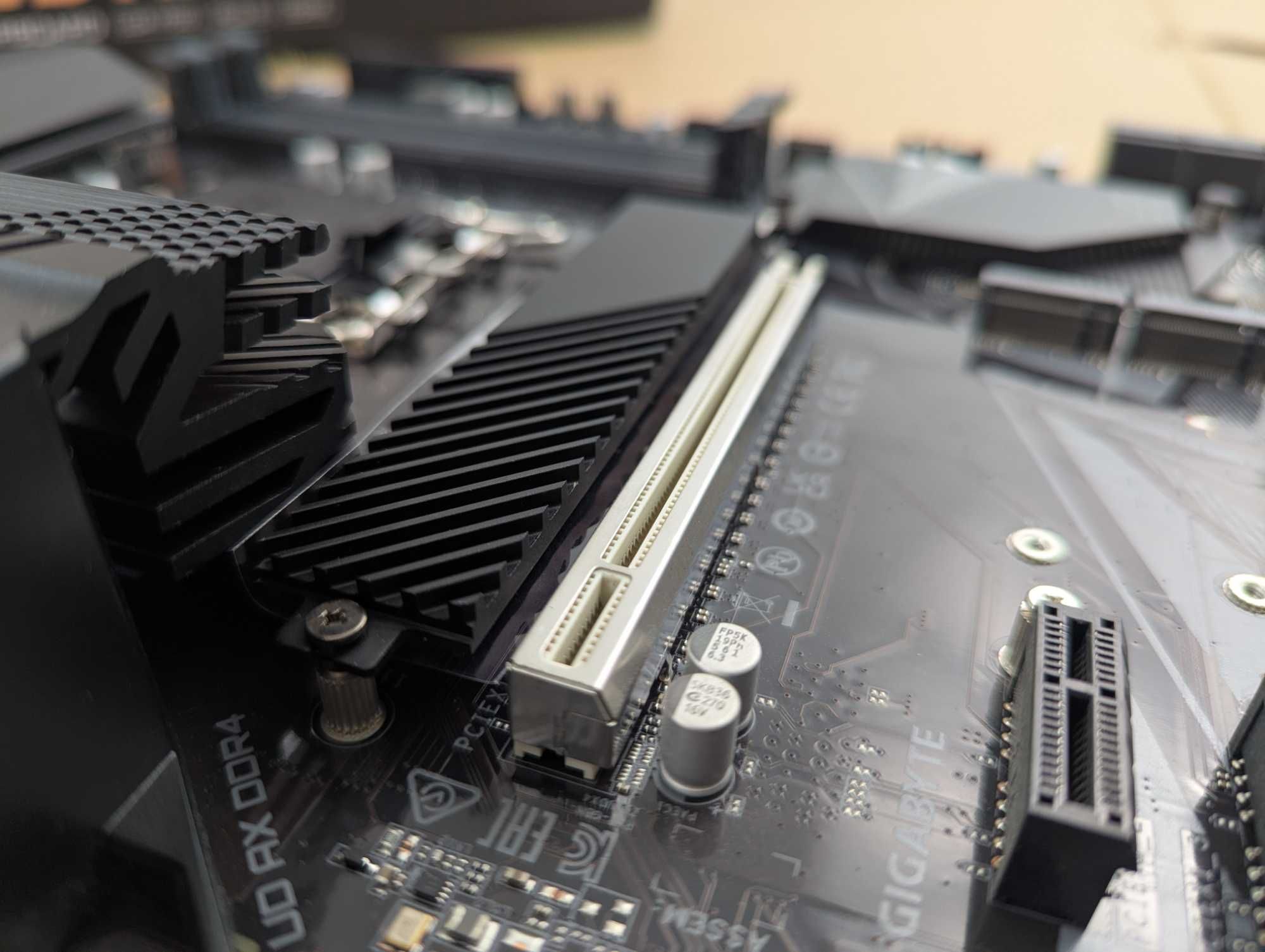Gigabyte Z690 UD AX DDR4 LGA1700 PCIe5