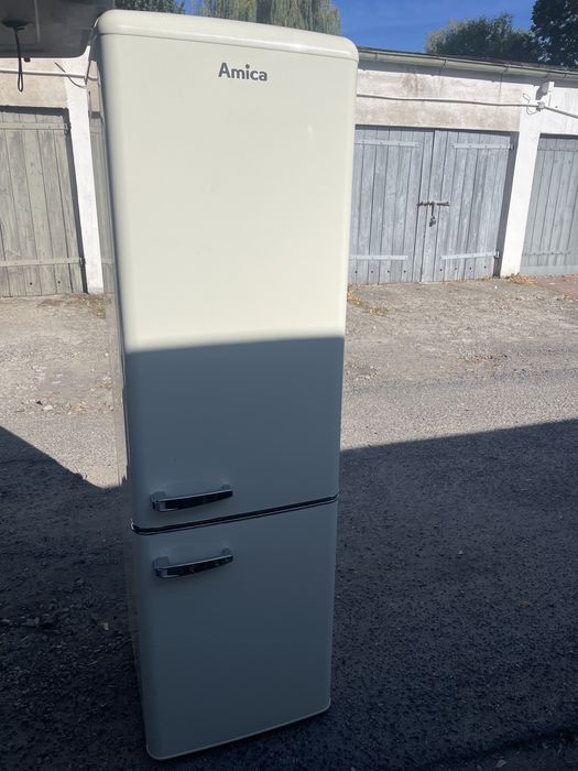 Lodowka Amica retro