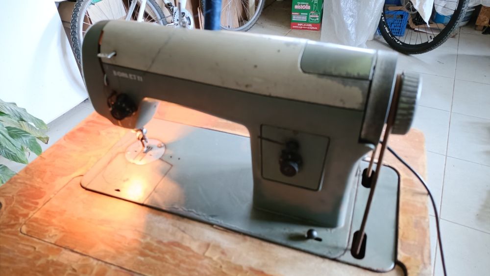 Máquina de costura para venda