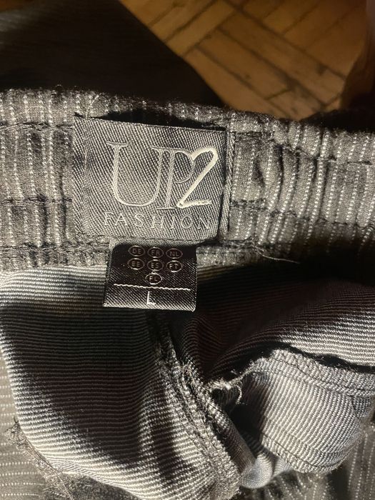 Czarne spodnie dresowe w   XL up2fashion