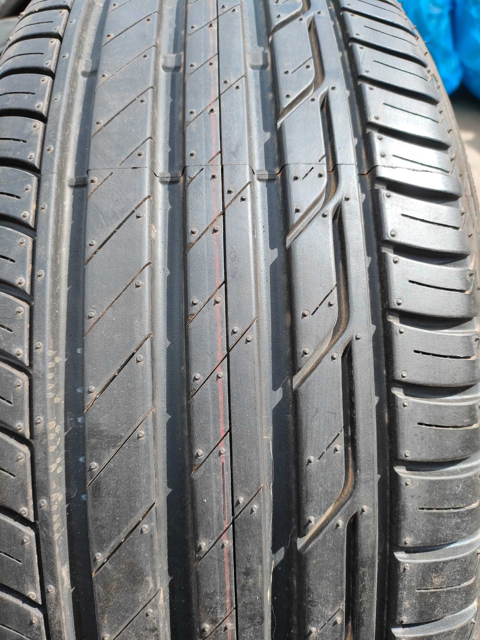 Bridgestone Turanza T001 215/50/18 szt