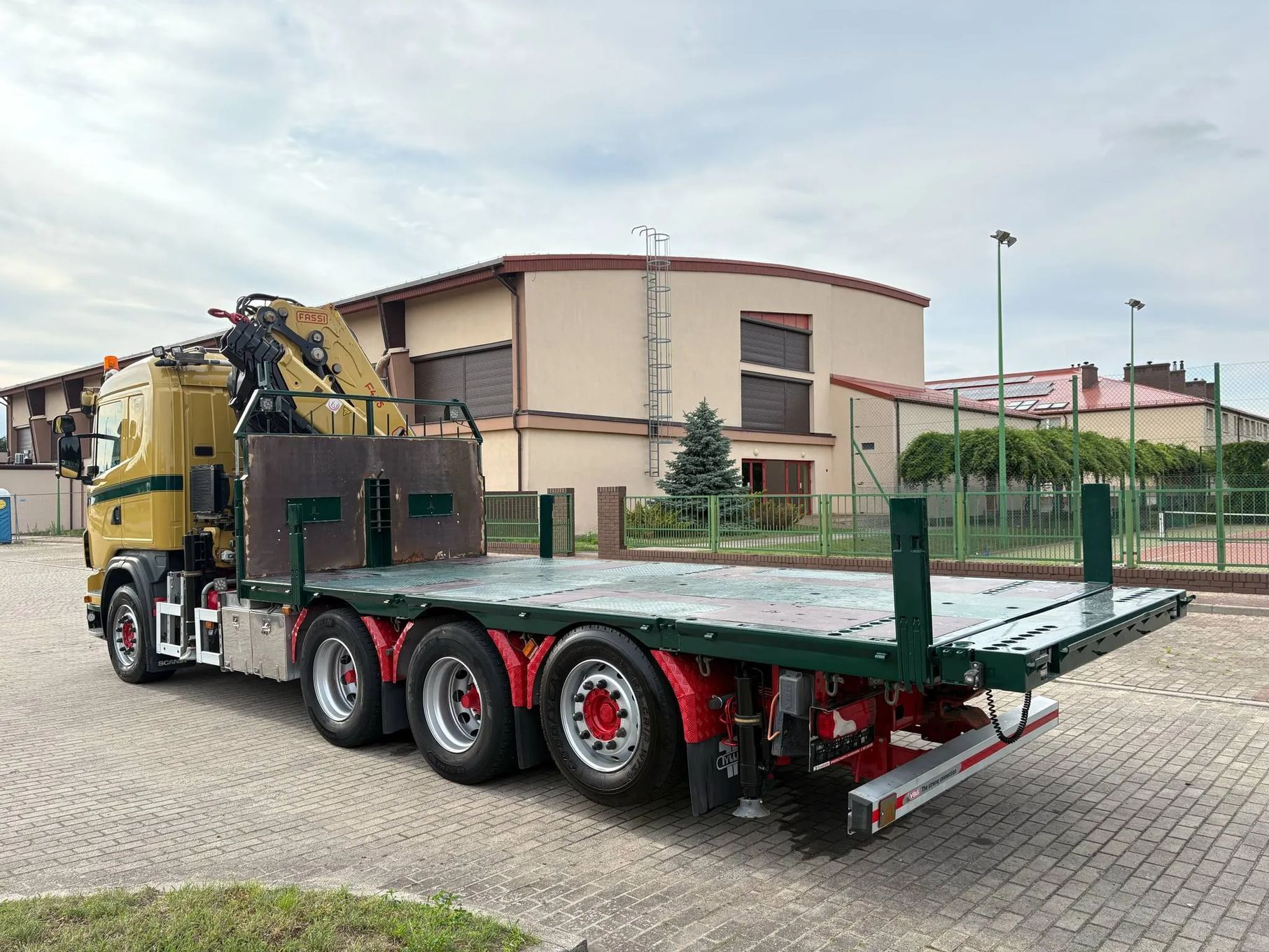 Scania G480 8x4 TRIDEM HDS FASSI F455 ŻURAW CRANE  Max. 13.500 kg, 16,9 m - 2060 kg