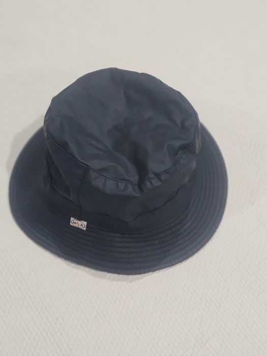 Chapéu impermeável forrado