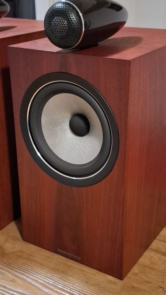 Bowers & Wikins 705 S2 Kolumny Podstawkowe B&W