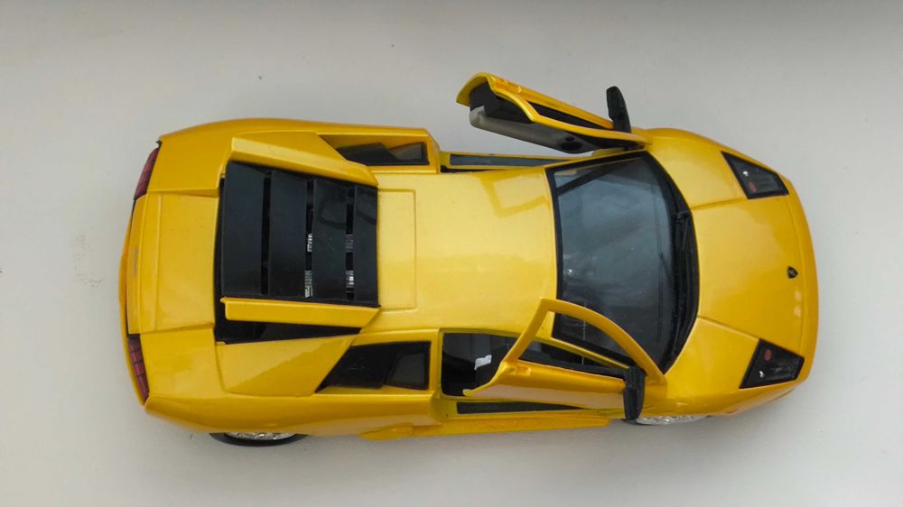 Модель, машинка Lamborghini Murcielago 1.24 Bburago