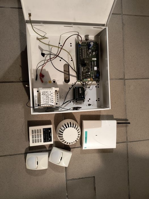 Zestaw alarmowy alarm satel ca6/ca10