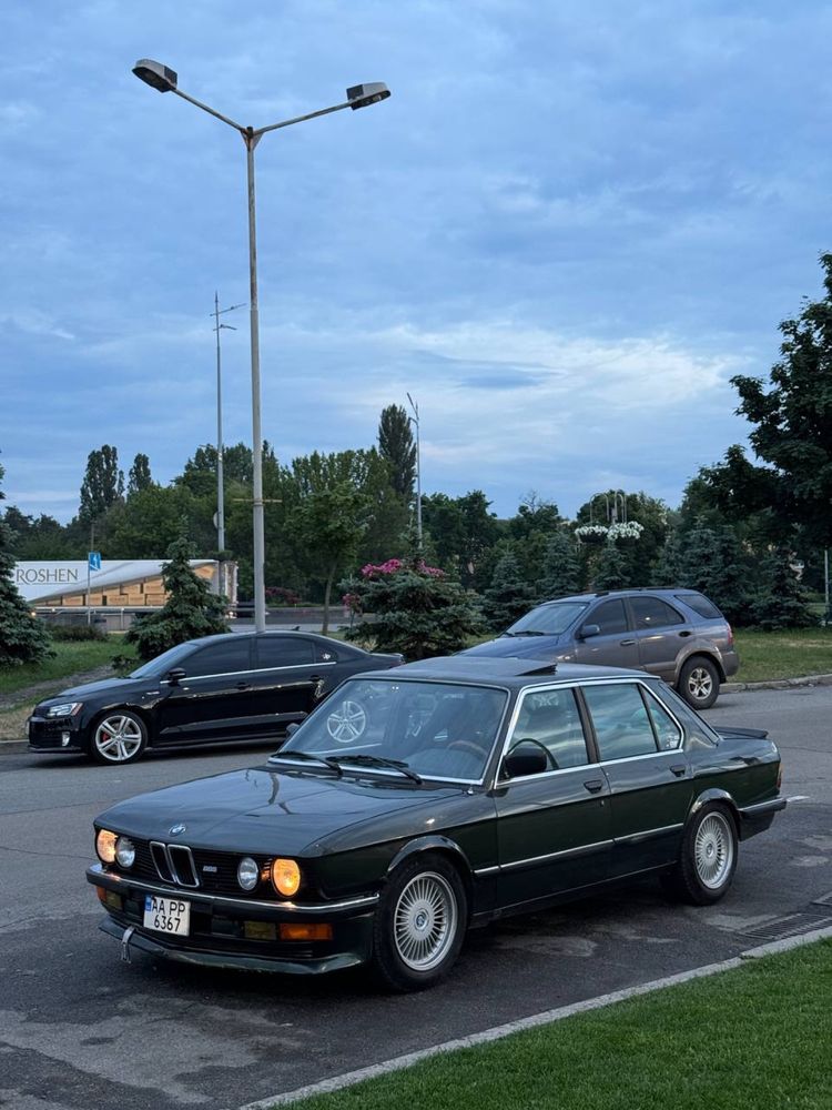 Bmw e28 m30b25 1984г