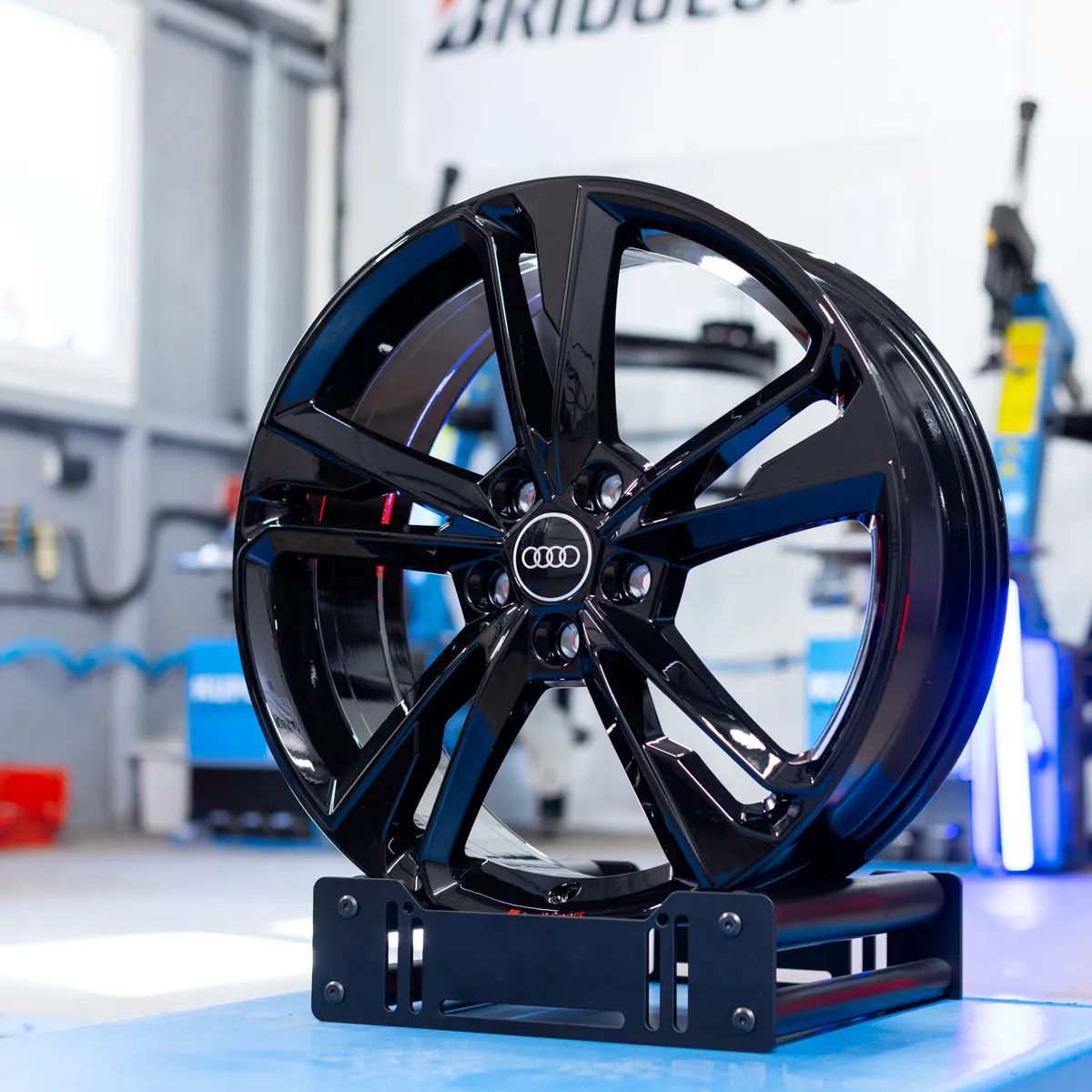 ORYGINALNE Felgi aluminiowe Audi 19" A3 A4 A6 A8 Q2 Q3 TT