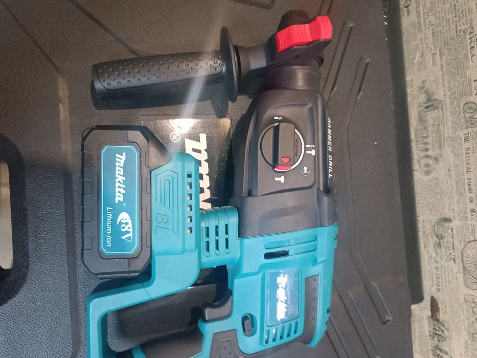 Набір Makita 4в1 Шуруповер + Болгарка + Перфоратор + Гайковерт 2АКБ