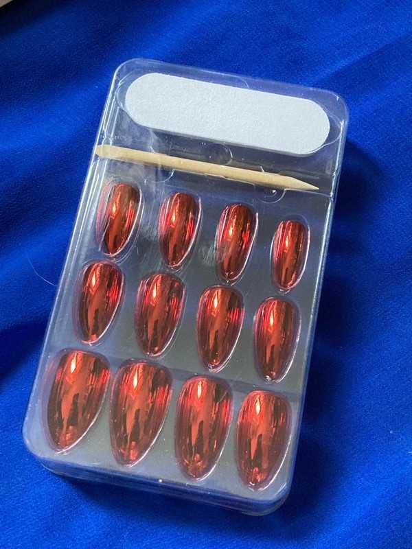 Czerwone metaliczne tipsy migdałki press on nails 24 szt