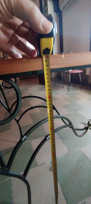 Продається набір кованих меблів стіл та крісла