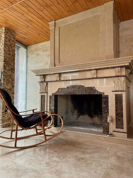 Каміни з мармуру, камінні портали, облицювання камінів натур каменем