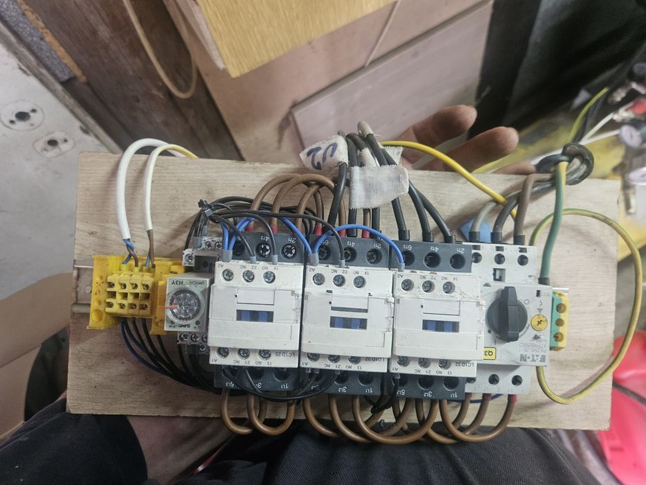 Hydraulika, elektryka, wyburzenia od ręki.