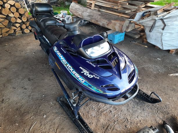 Skuter śnieżny Ski Doo Grand Touring Rotax 700 części płozy gąsienica