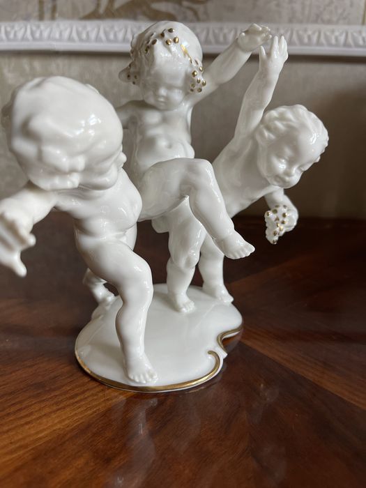 Статуэтка « Танцующие Путти» Hutschenreuther