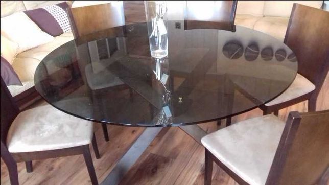 Piękny szklany stół z kompletem krzeseł !