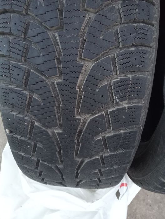 Продам резину  Hankook 255/55 R18