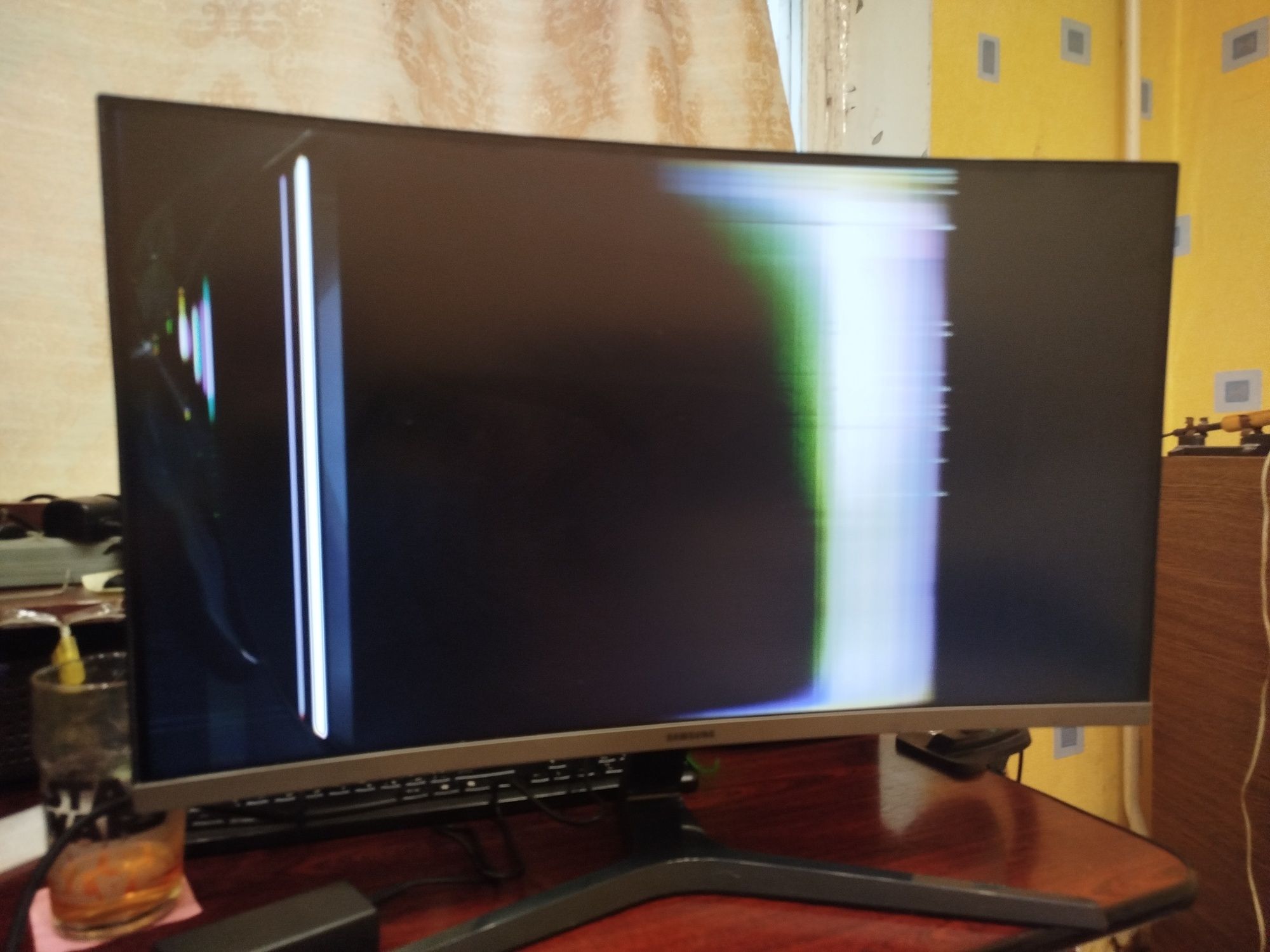 монитор samsung c27r500fhi