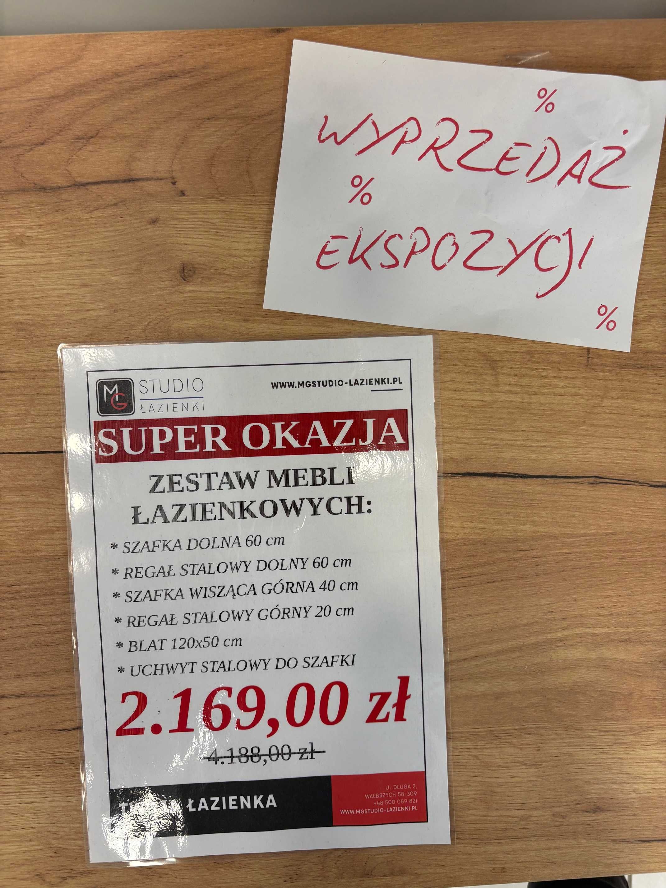 Zestaw mebli łazienkowych, likwidacja ekspozycji.