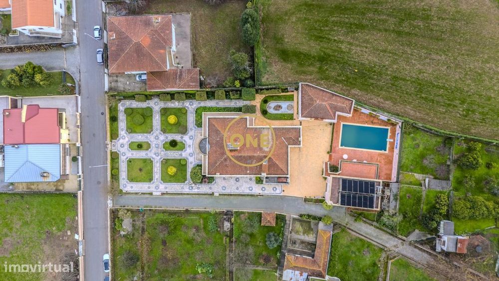 Moradia Térrea no Centro da Trofa com Piscina