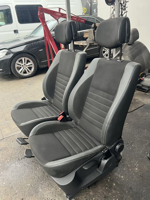 Продам сиденья рено лагуна 3 оригинал