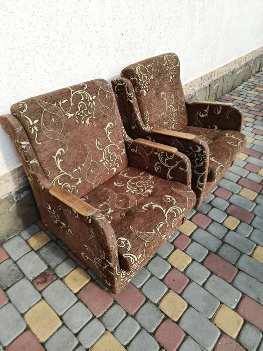 Продам кресла в хорошем состоянии.