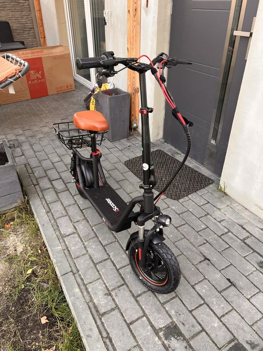 Hulajnoga elektryczna z siedziskiem 25 km/h