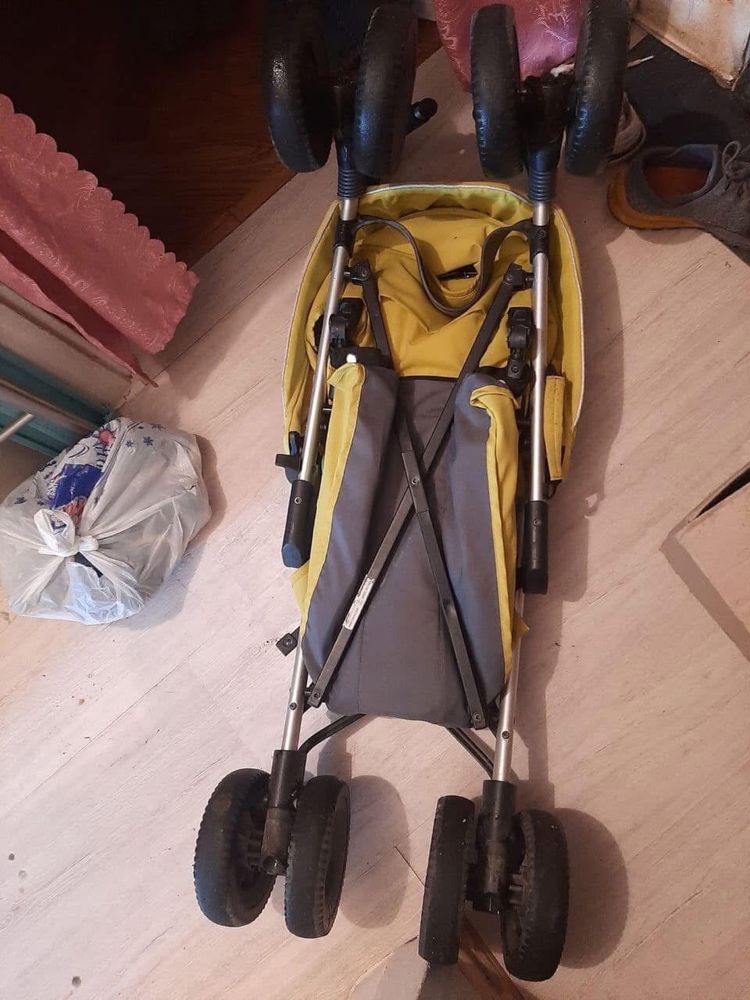 Продам детскую коляску. Коляска трость .