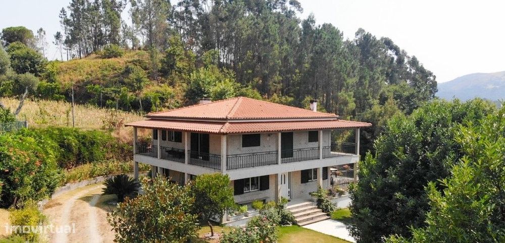 Moradia Ind. V3+1 c/ Piscina - Rossas