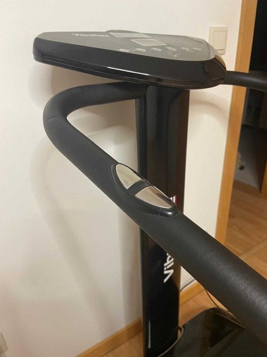 Vendo Vibroplate impecável.
Equipamento como novo.